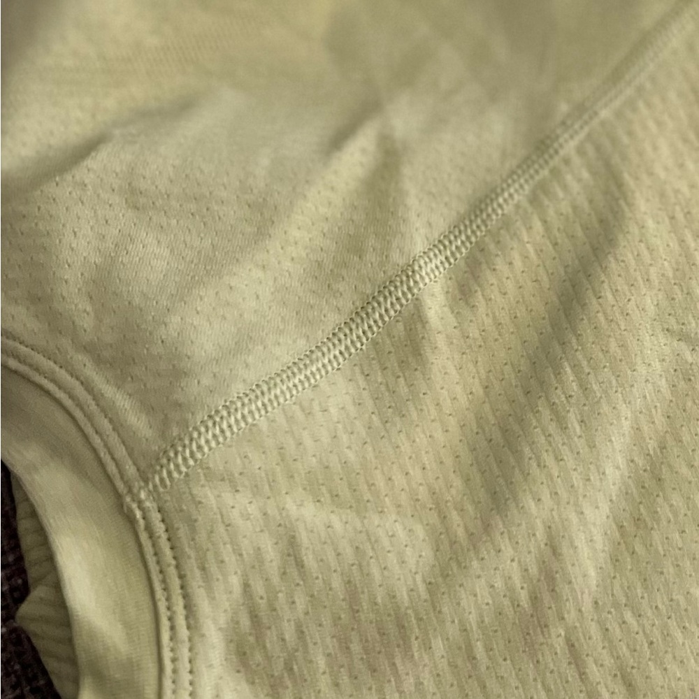 Lululemon swiftly crossed short sleeve - Picture 5 of 5